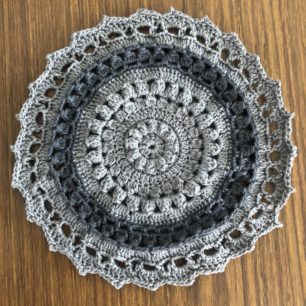 Crochet Textured Flower Tablemat – Free Pattern